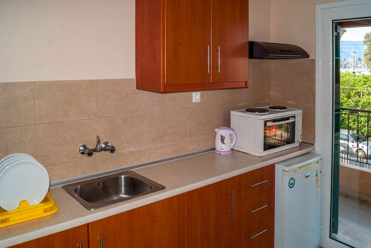 corfu-apartments-kitchen-03