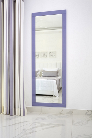 Villa-Olympia-Bedroom-Mirror